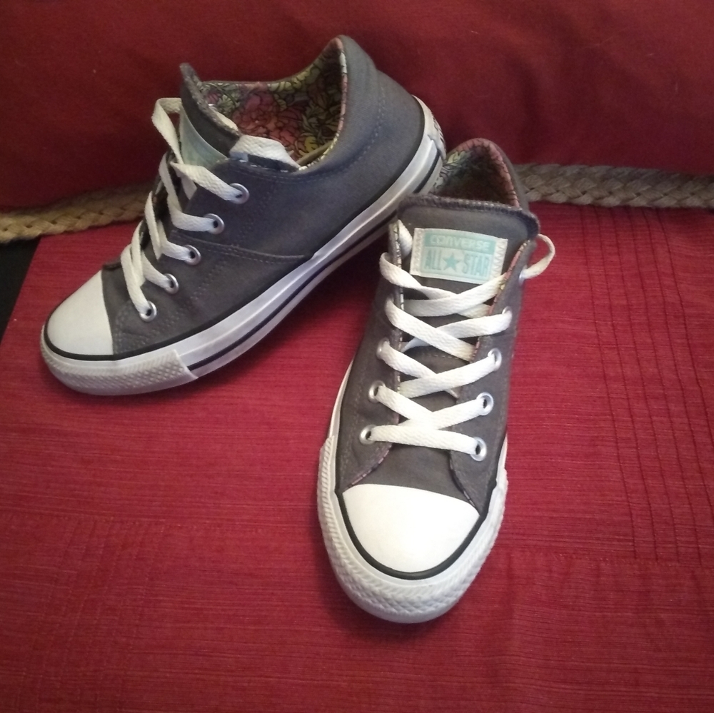 Converse low top